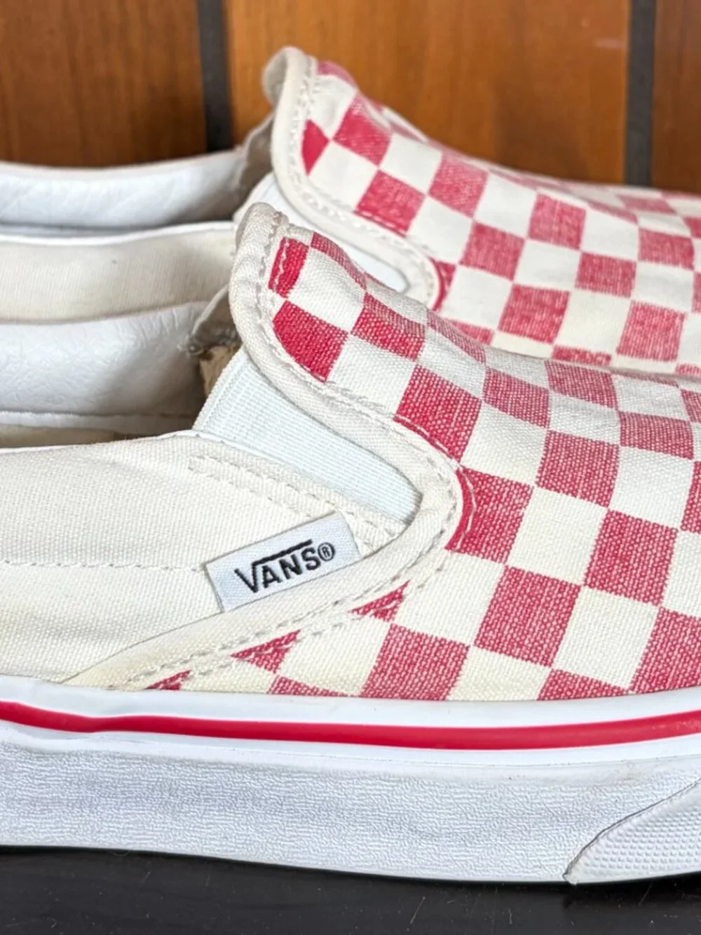 Vans Classic Slip-On Sneakers Checkerboard White and Red Womens Sz 9 - Picture 2 of 8